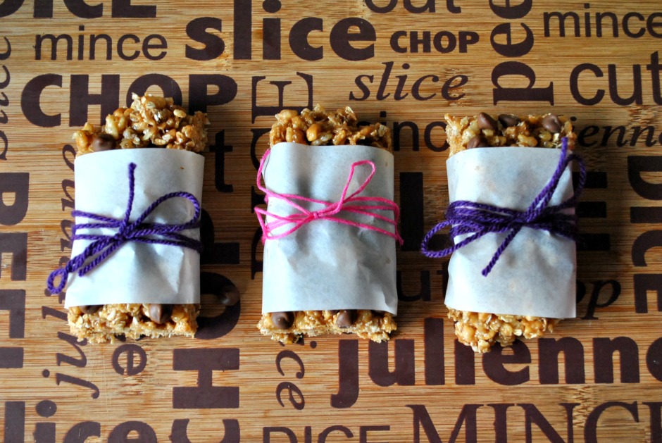 Peanut Butter & Chocolate Chip Granola Bars Recipe