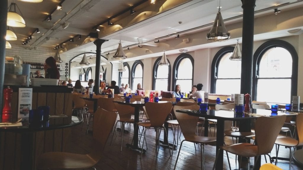 Our Pizza Express experience in Victoria Square, Belfast - Click through to see what we thought! 