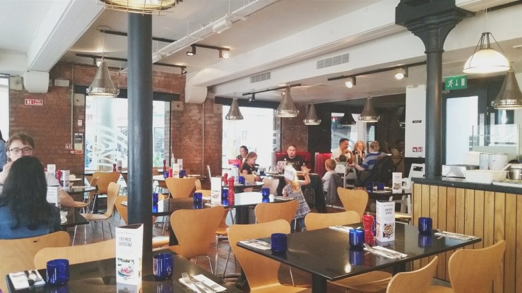 Our Pizza Express experience in Victoria Square, Belfast - Click through to see what we thought! 