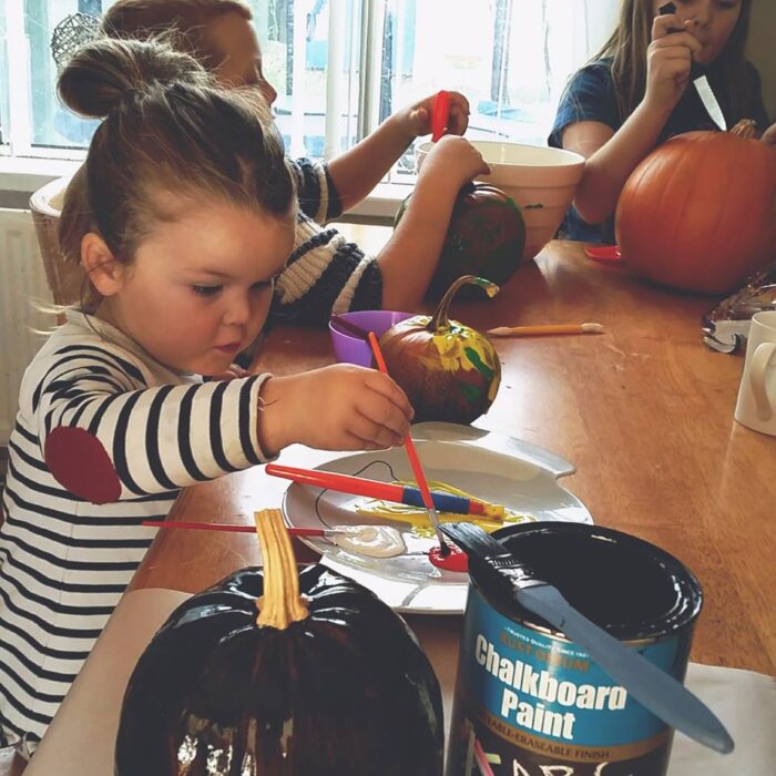 painting-pumpkins