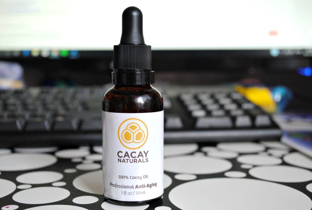 Reducing wrinkles with Cacay Naturals Oil