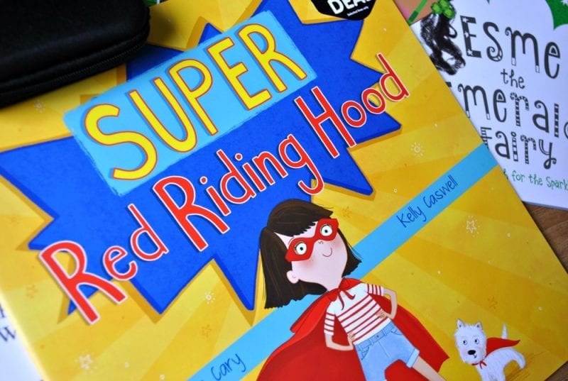 A review of some of the products available from The Works - Books, Fidget spinners and so much more!
