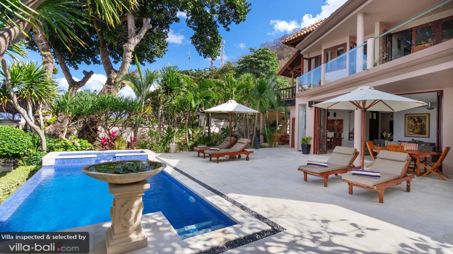10 reasons to visit Bali