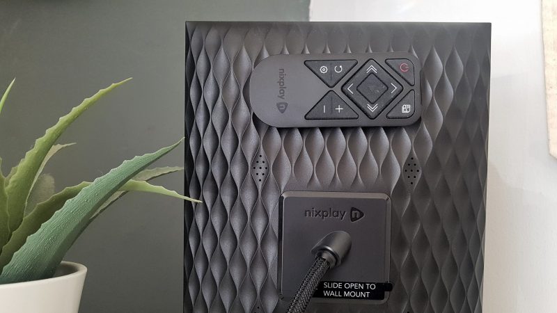 Nixplay smart photo frame review