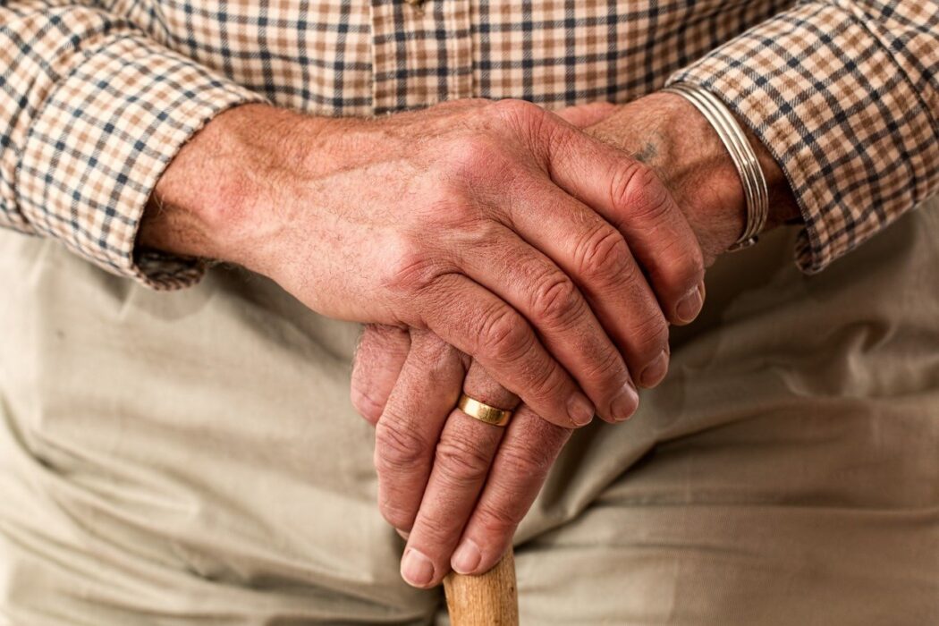 How to Adapt Your Home to the Needs of an Elderly Relative