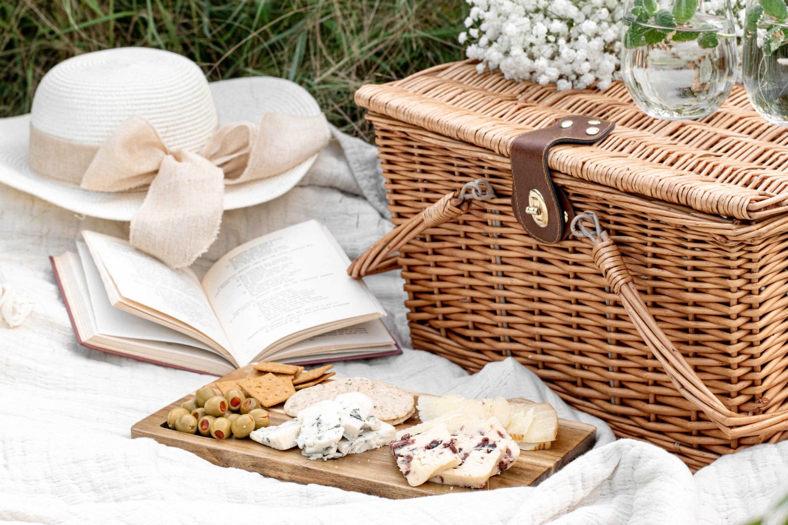 Everything You Need to Make Your Own Gourmet Hamper