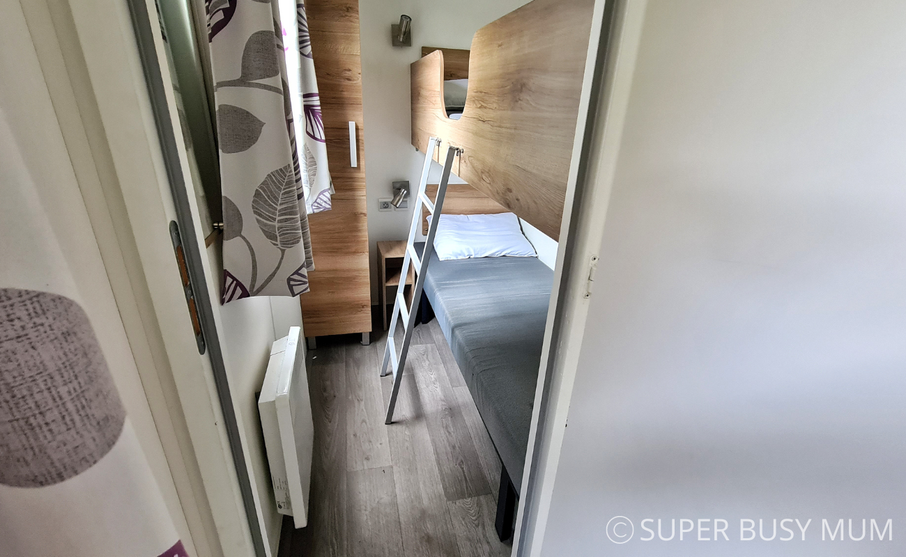 bunk bed room in azure plus with eurocamp