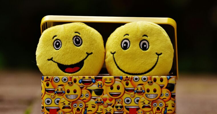 Family Bonding in Five Minutes: Quick Emoji Card Games That Fit Your Busy Life