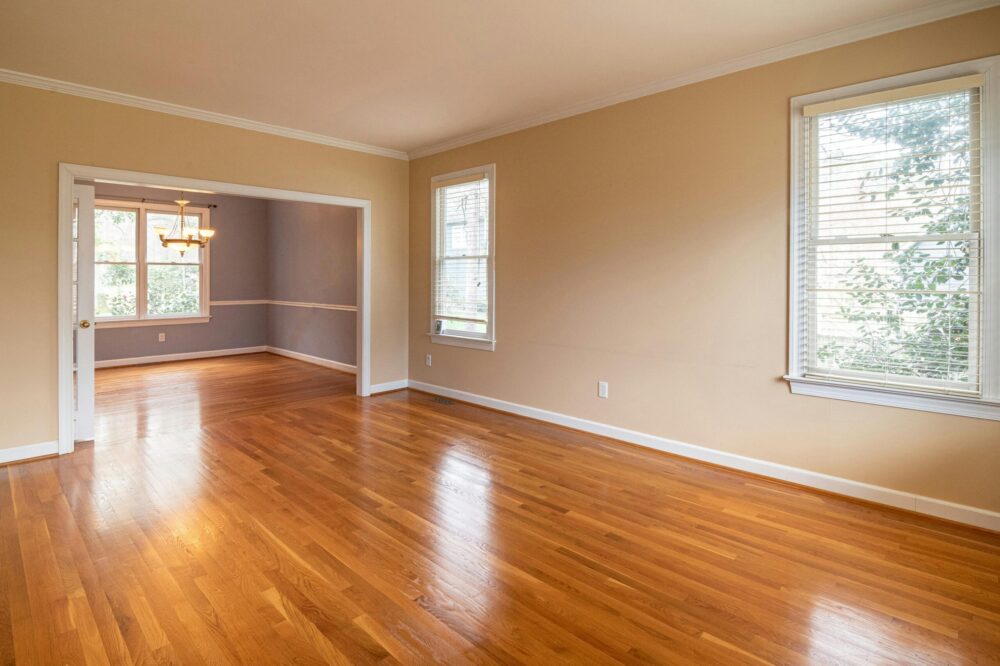 The Best Parquet Flooring Colours for Small Rooms