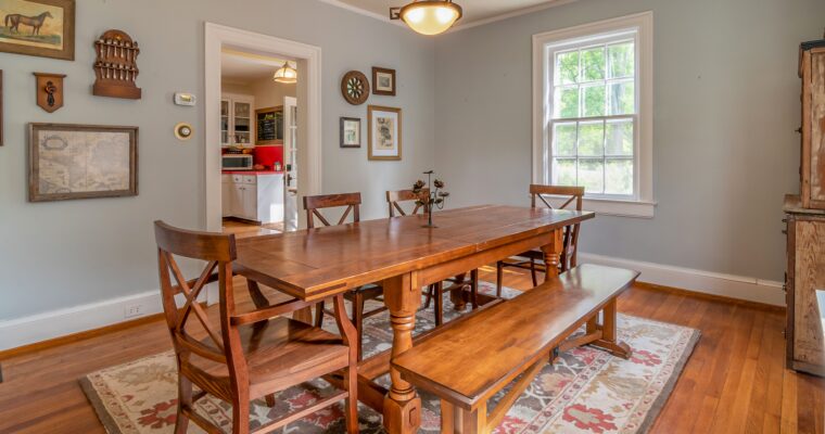 Wool Rug & Dining Room Rugs: How to Choose the Perfect Rug for Your Dining Space